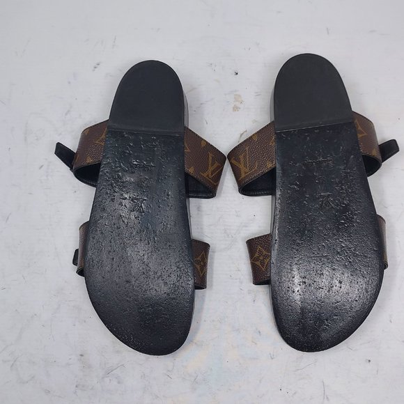 Louis Vuitton Brown Buckle Bom Dia Monogram Flat Slide Sandal - Picture 2 of 13